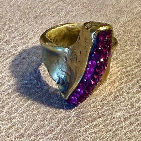 GORGEOUS Artisanal organic brass ring set with genuine rubies London-made - Picture 5 of 9